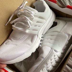 White Nike Prestos size 7youth